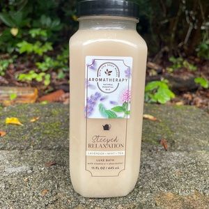 NEW Bath & Body Works Aromatherapy Oil Bath